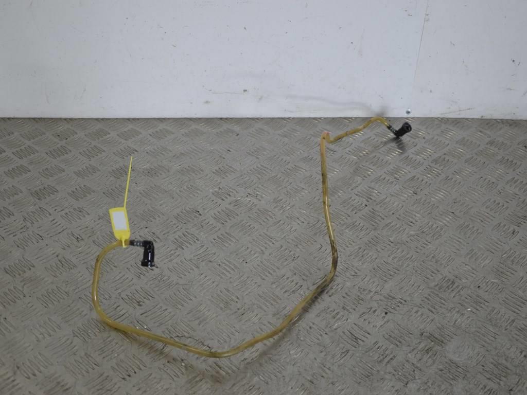 Трубка топливная