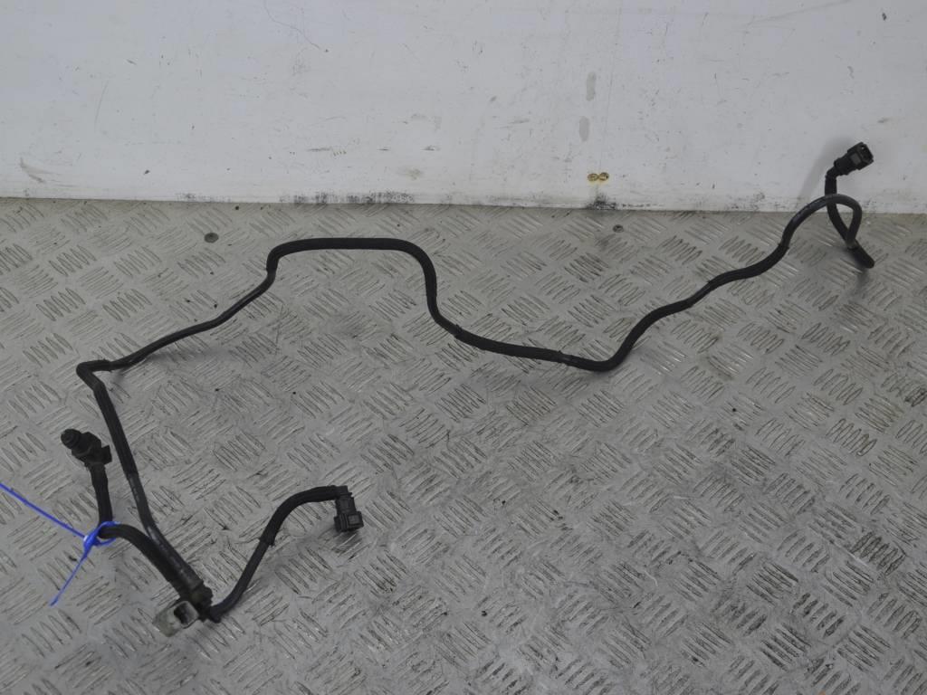 Трубка топливная