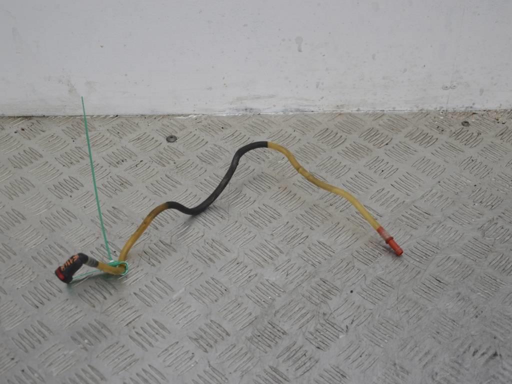 Трубка топливная