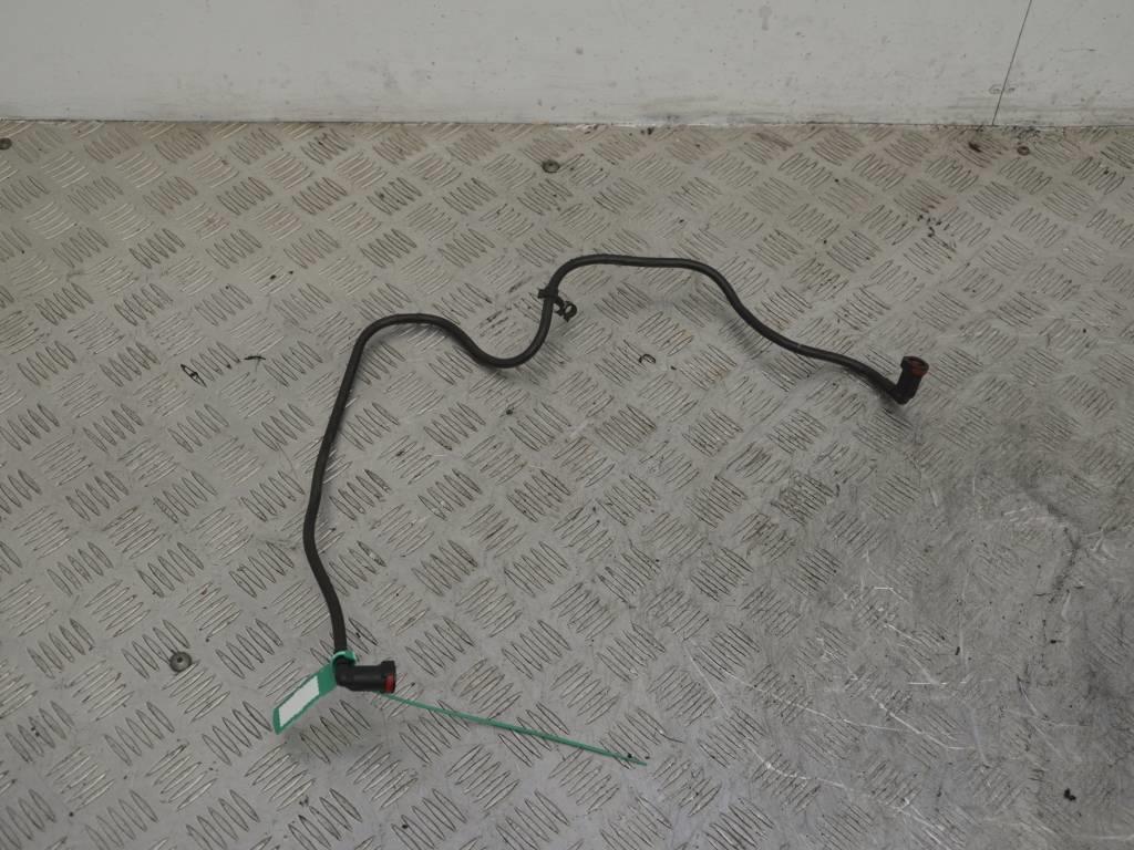 Трубка топливная