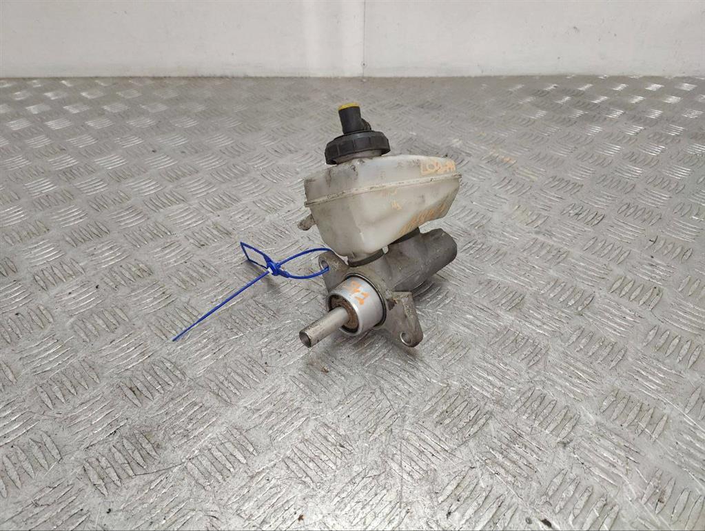 Цилиндр тормозной главный