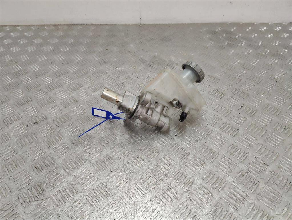 Цилиндр тормозной главный