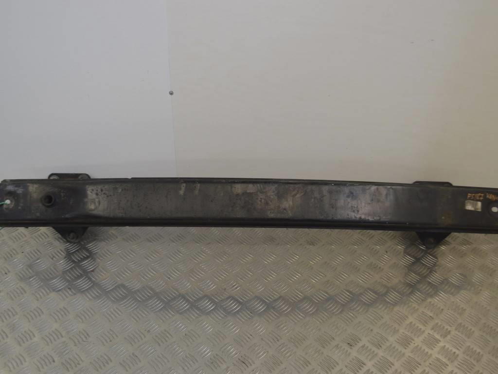 Усилитель бампера переднего