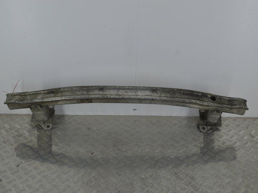 Усилитель бампера переднего