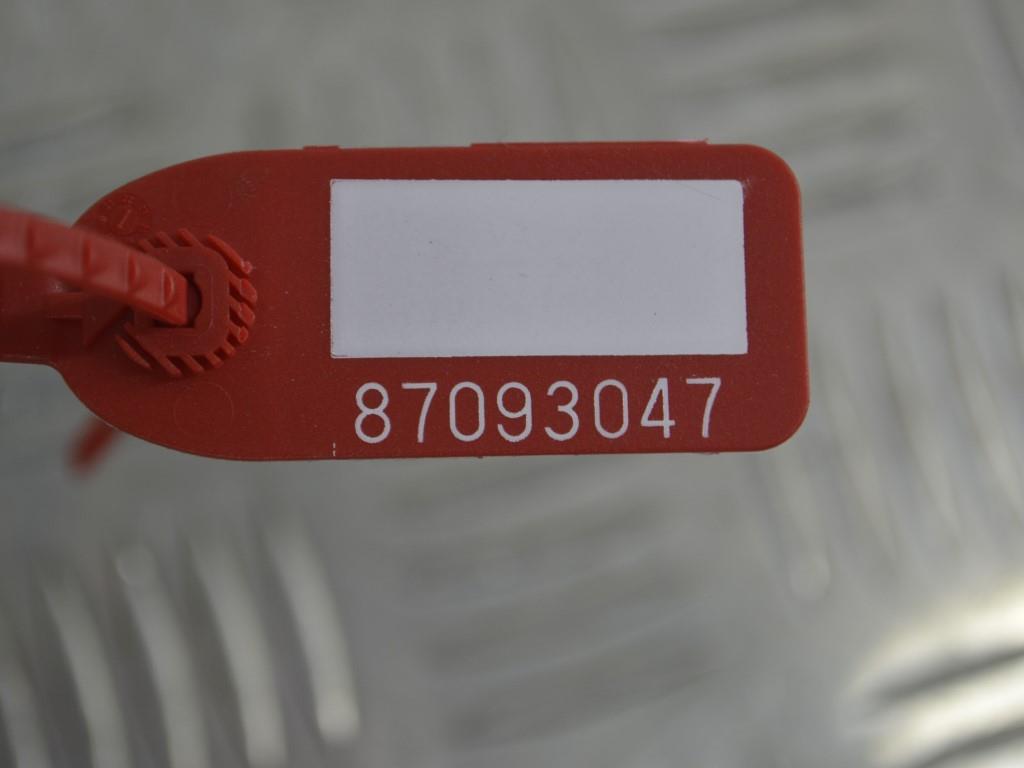 Усилитель бампера переднего