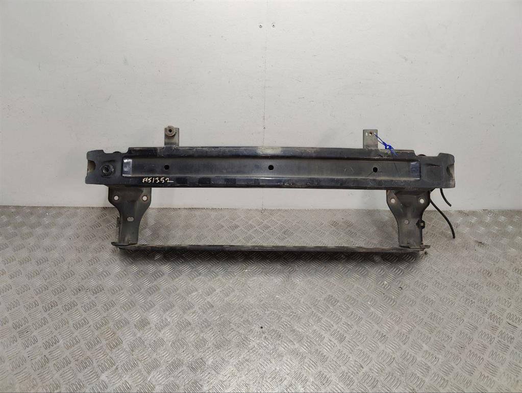 Усилитель бампера переднего