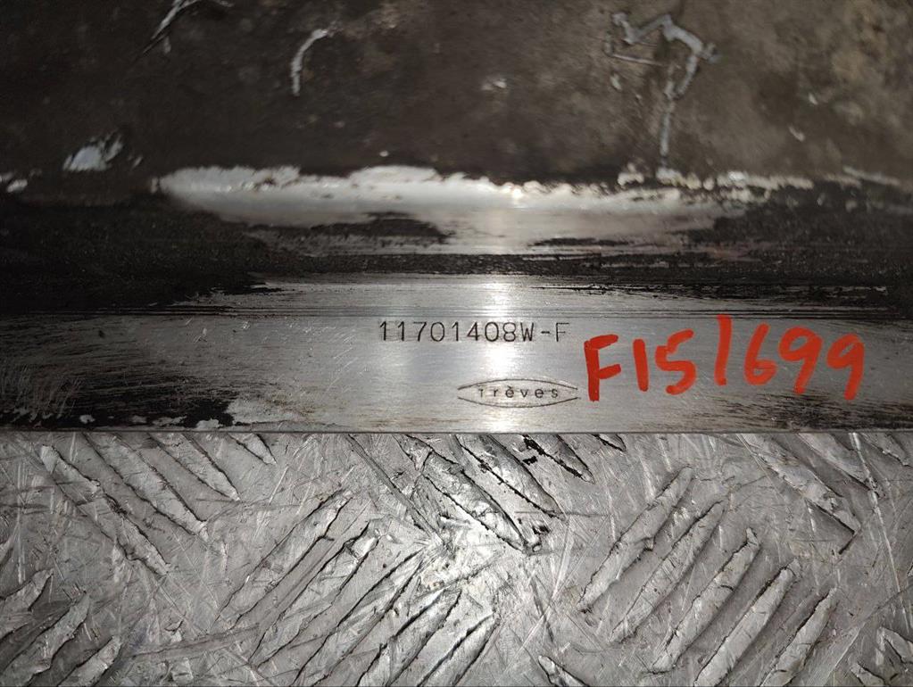 Усилитель бампера переднего