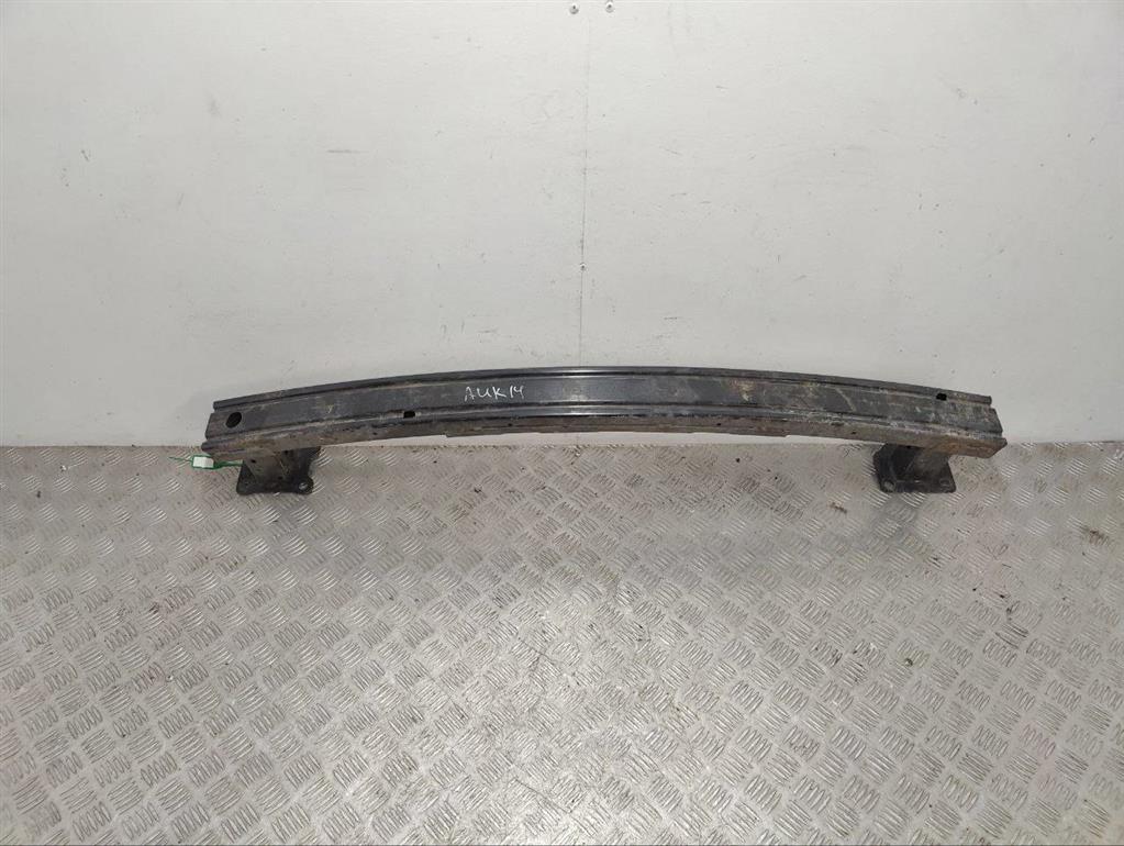 Усилитель бампера переднего