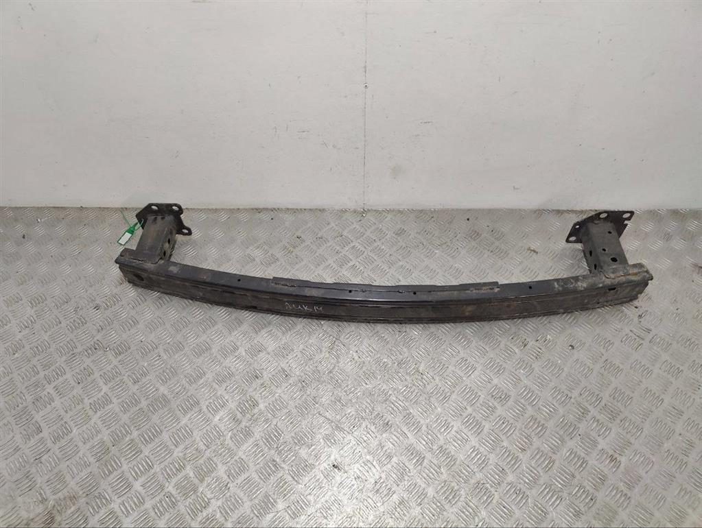 Усилитель бампера переднего