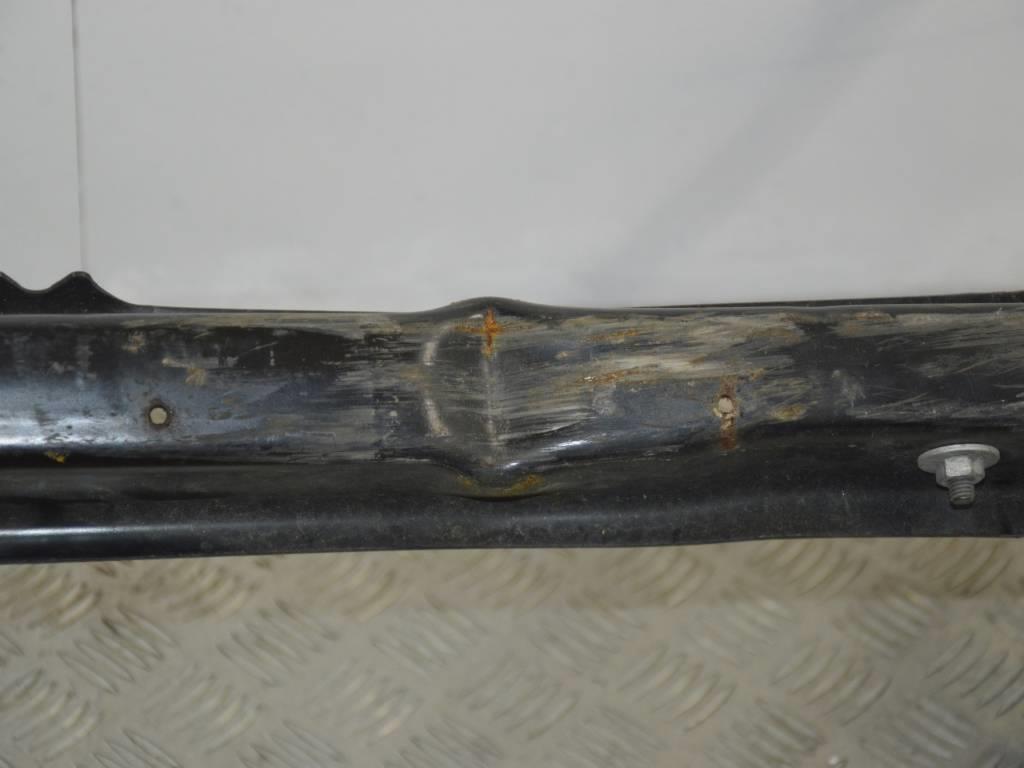 Усилитель бампера переднего