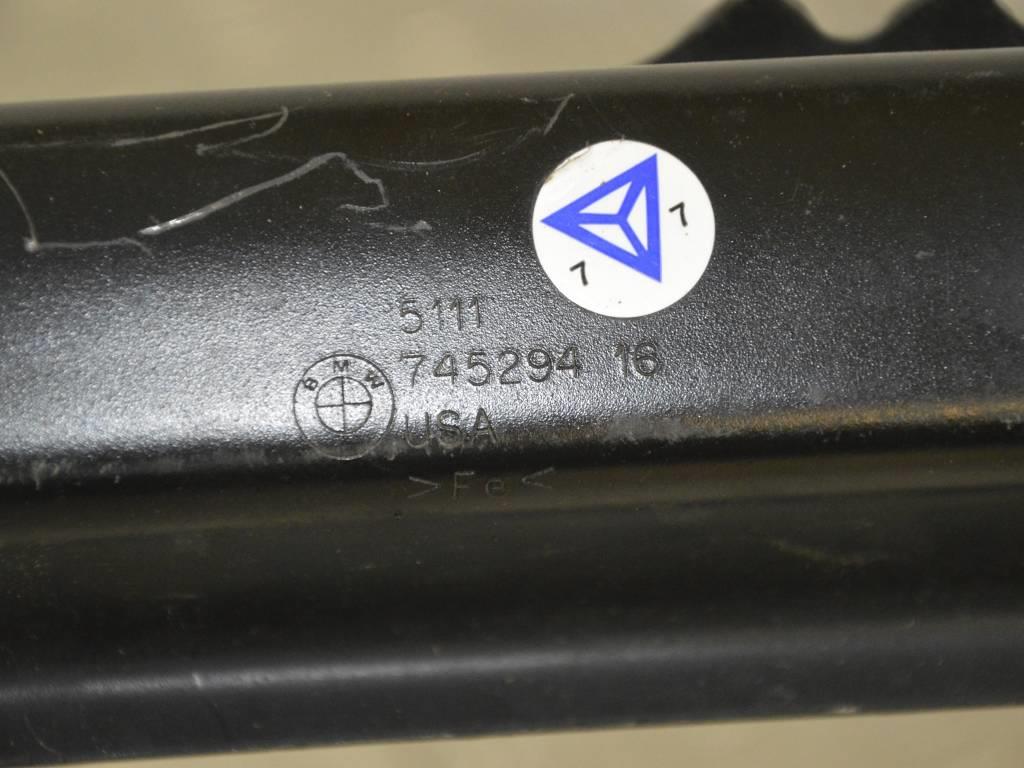 Усилитель бампера переднего