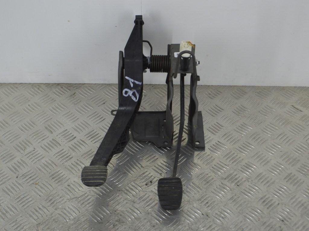 Узел педальный (блок педалей) Renault Sandero 1 (2009-2014) 465106970R