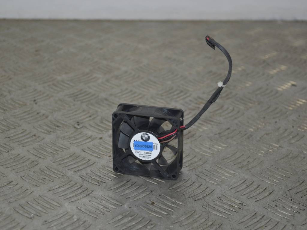 Вентилятор охлаждения отсека электроники