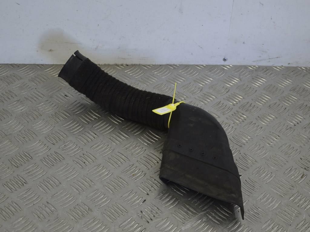 Воздухозаборник Renault Scenic 2 (2003-2009) 8200177232