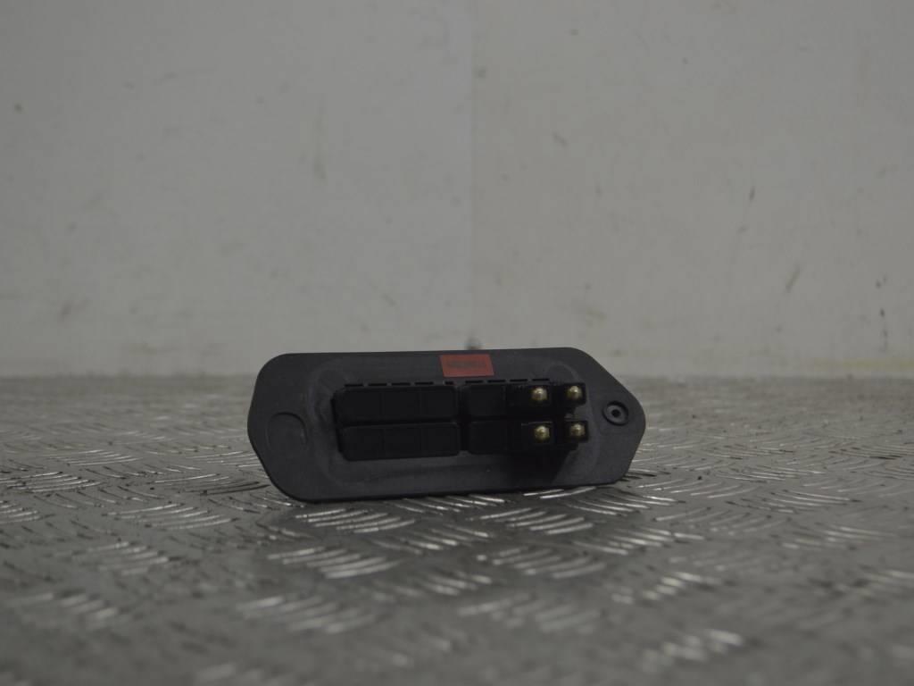 Выключатель концевой (концевик)