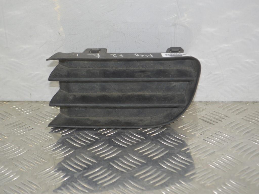 Заглушка (решетка) в бампер Renault Megane 2 (2002-2008) 8200115119