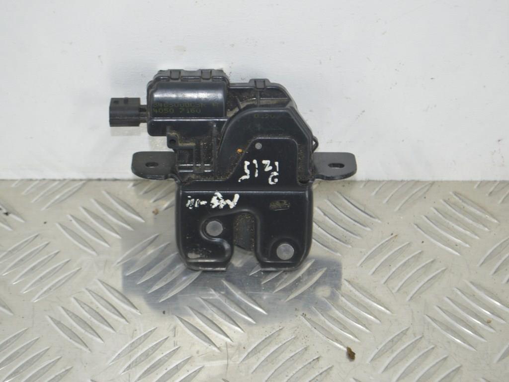 Замок багажника