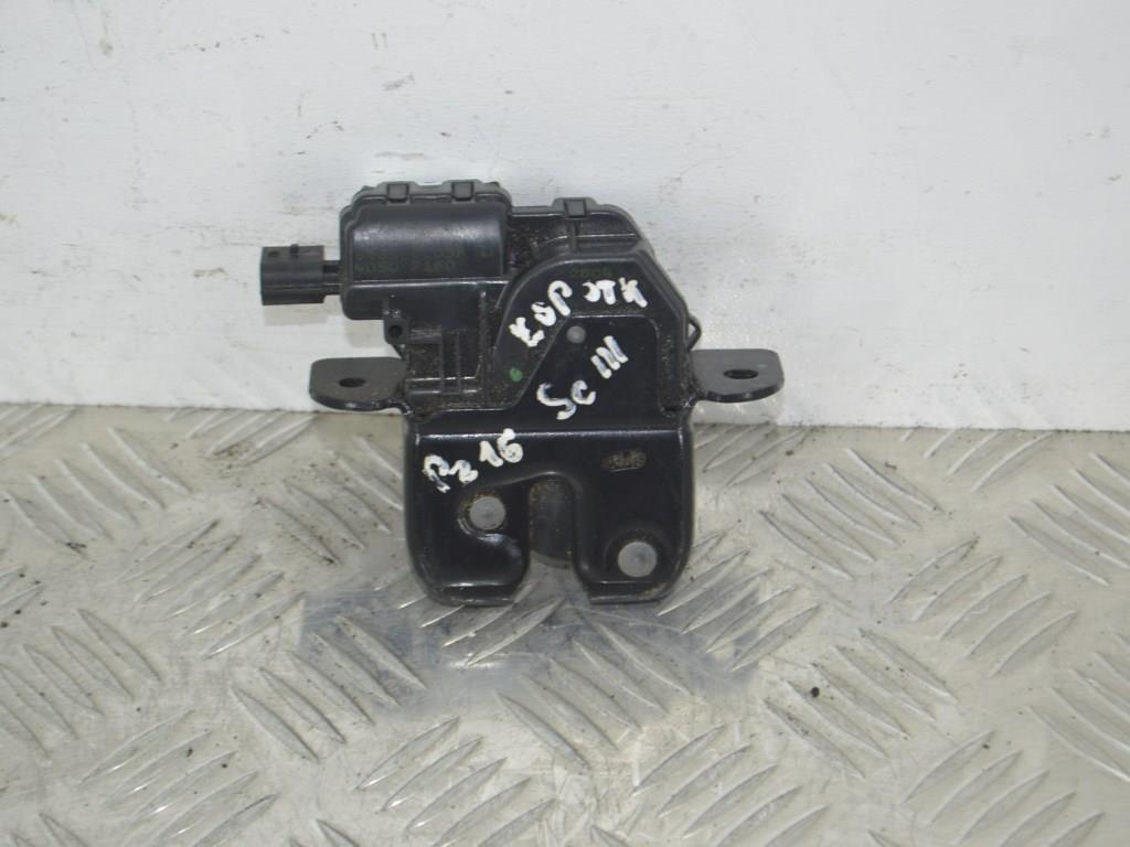 Замок багажника