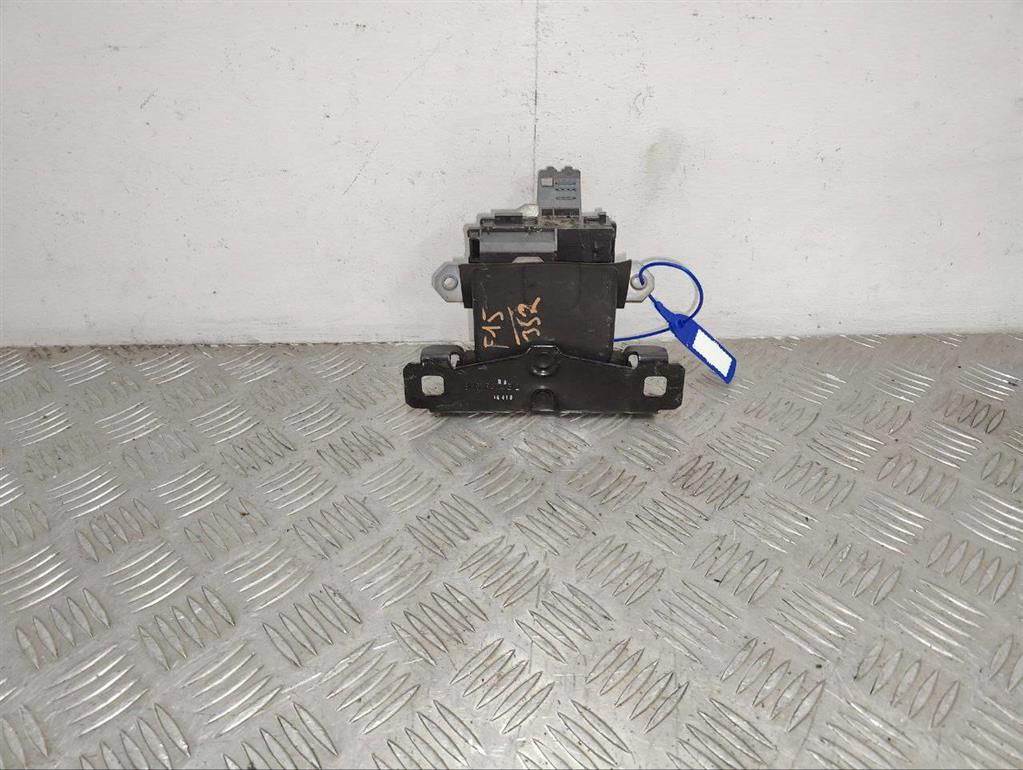 Замок багажника