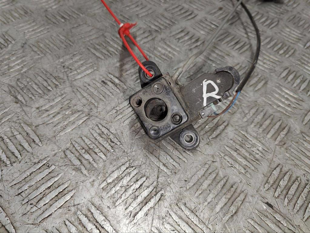 Замок багажника