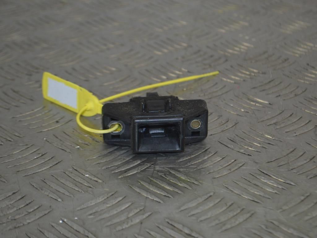 Замок багажника