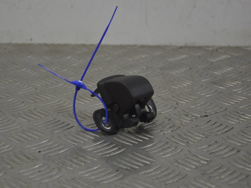 Замок багажника