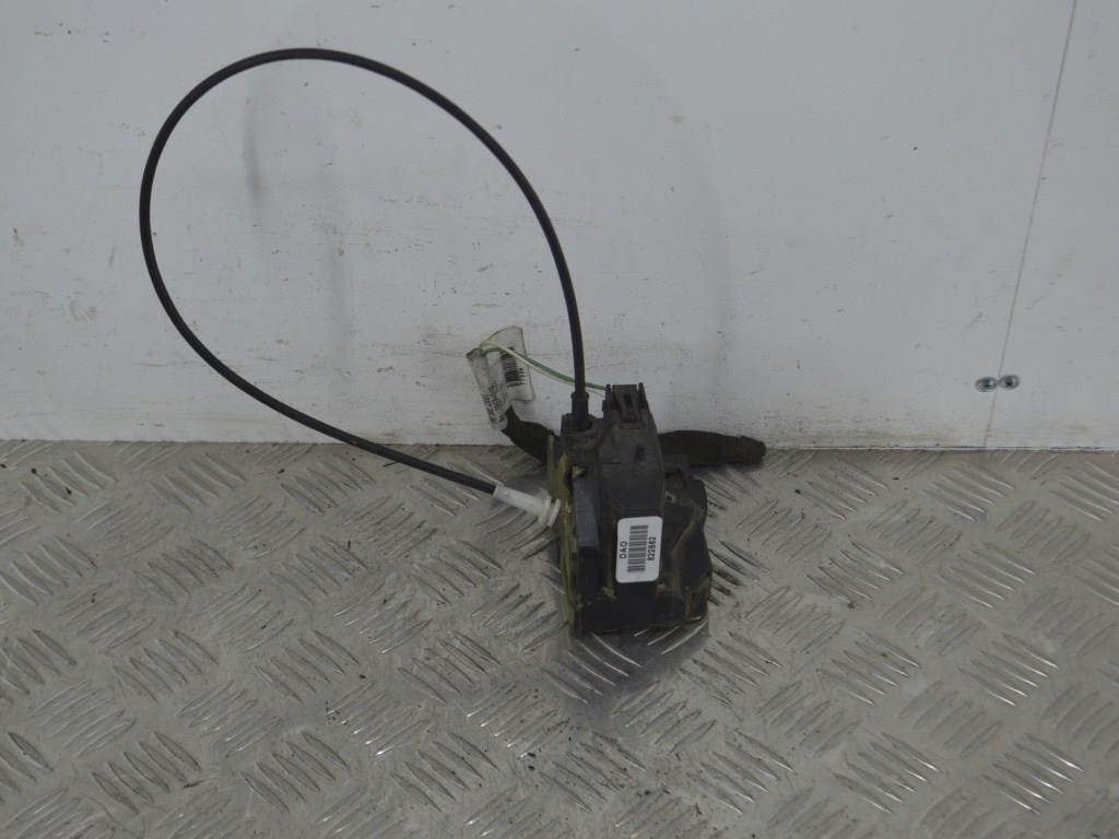 Замок двери передней правой