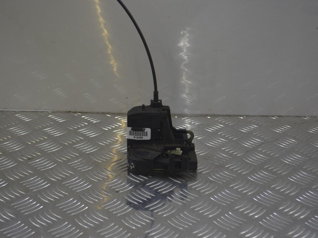 Замок двери передней правой