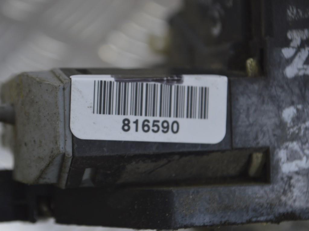 Замок двери передней правой