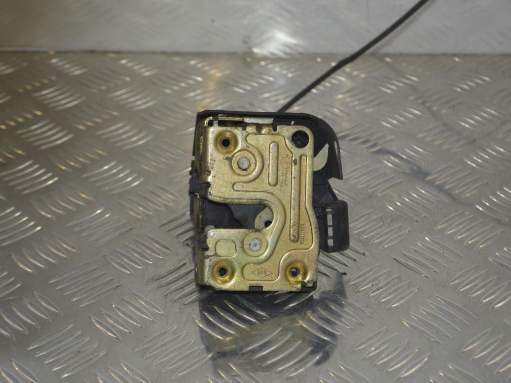 Замок двери передней правой