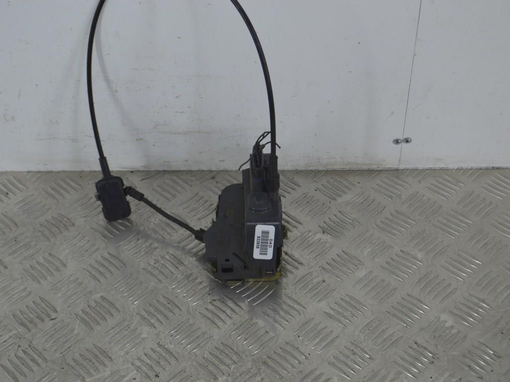 Замок двери передней правой