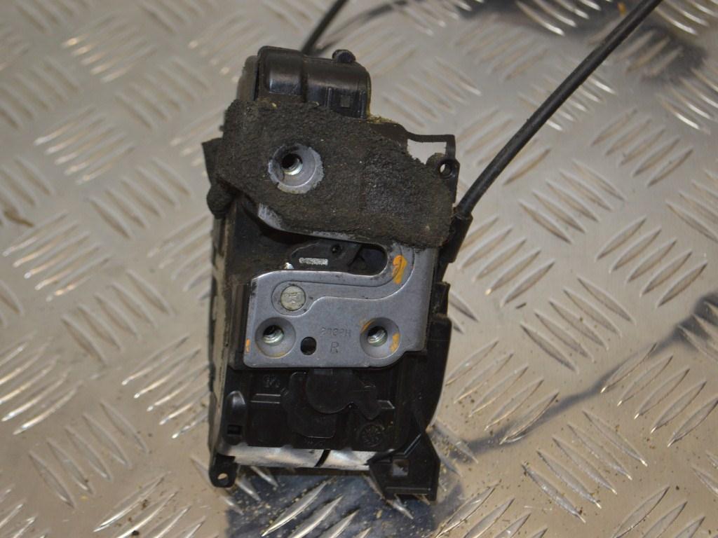 Замок двери передней правой Renault Scenic 3 (2008-2015) 805020006R