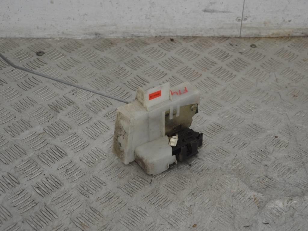 Замок двери передней правой