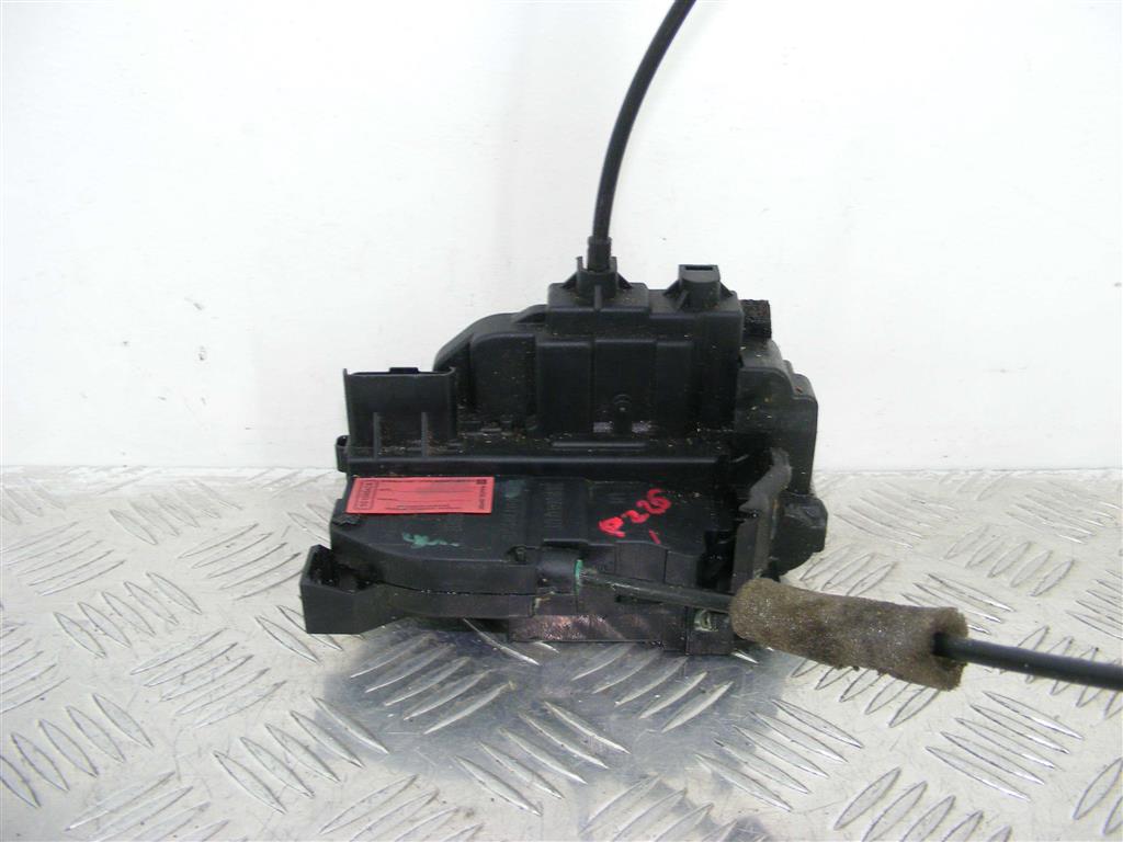 Замок двери задней левой Renault Laguna 3 (2007-2015) 805010003R