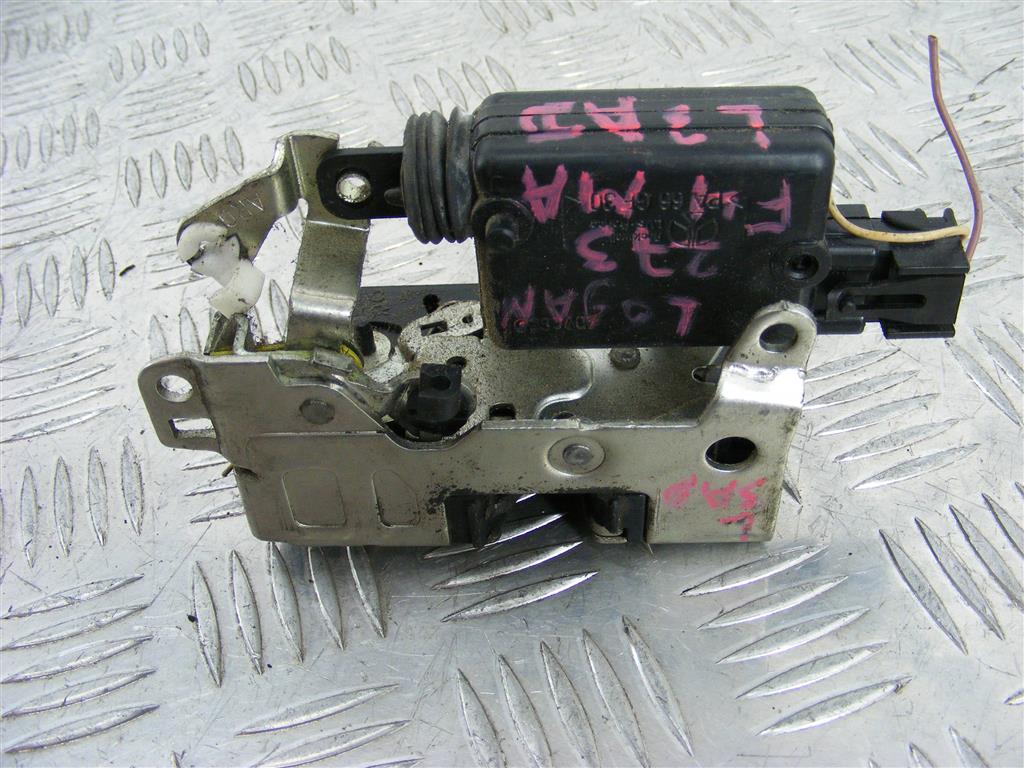 Замок двери задней левой Renault Logan 1 (2004-2014)