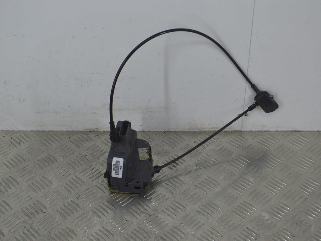 Замок двери задней левой