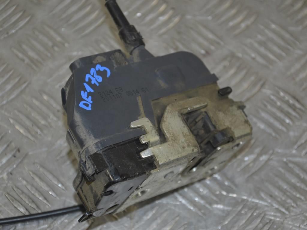 Замок двери задней левой