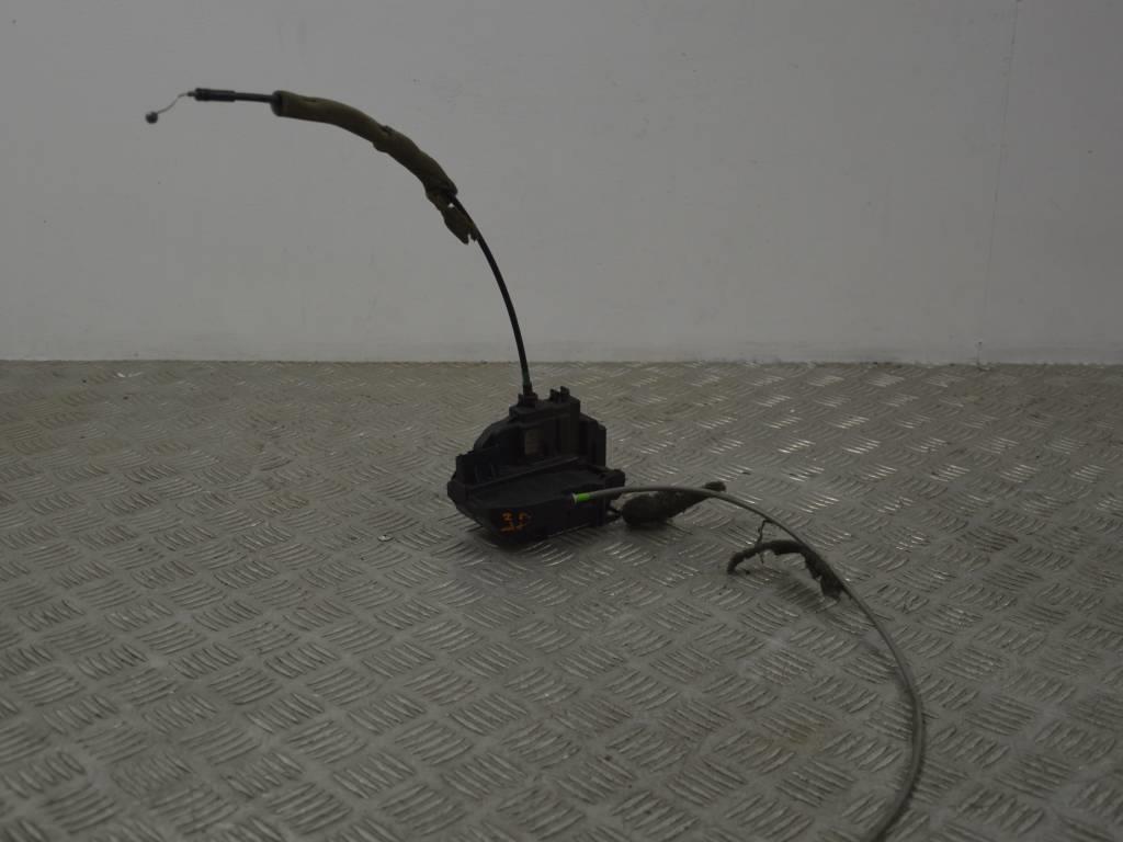 Замок двери задней левой