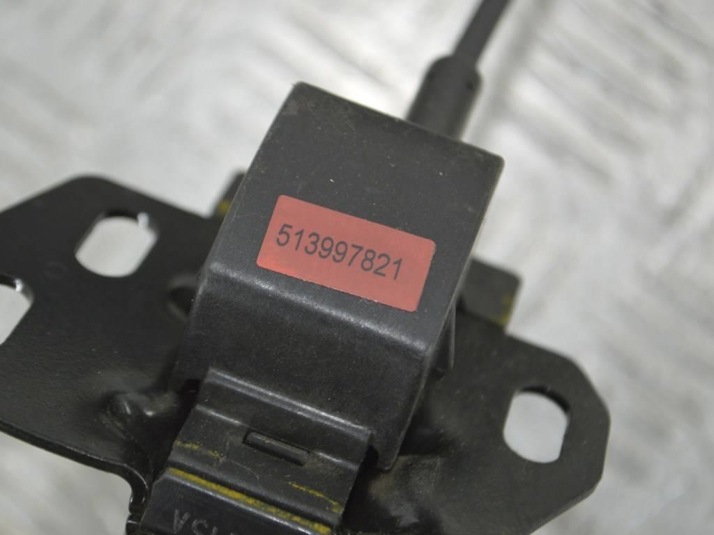 Замок двери задней правой