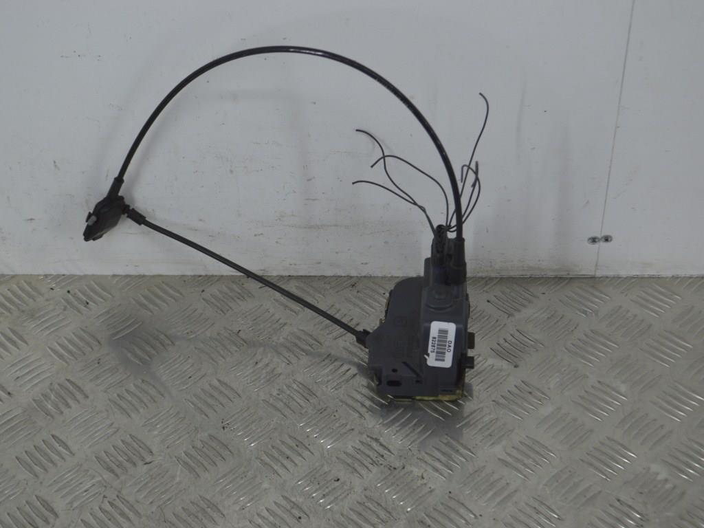 Замок двери задней правой