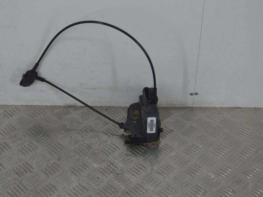 Замок двери задней правой