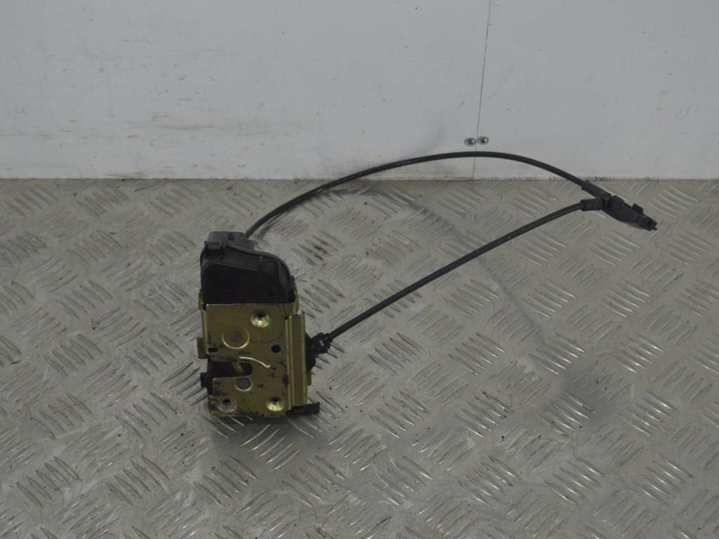 Замок двери задней правой