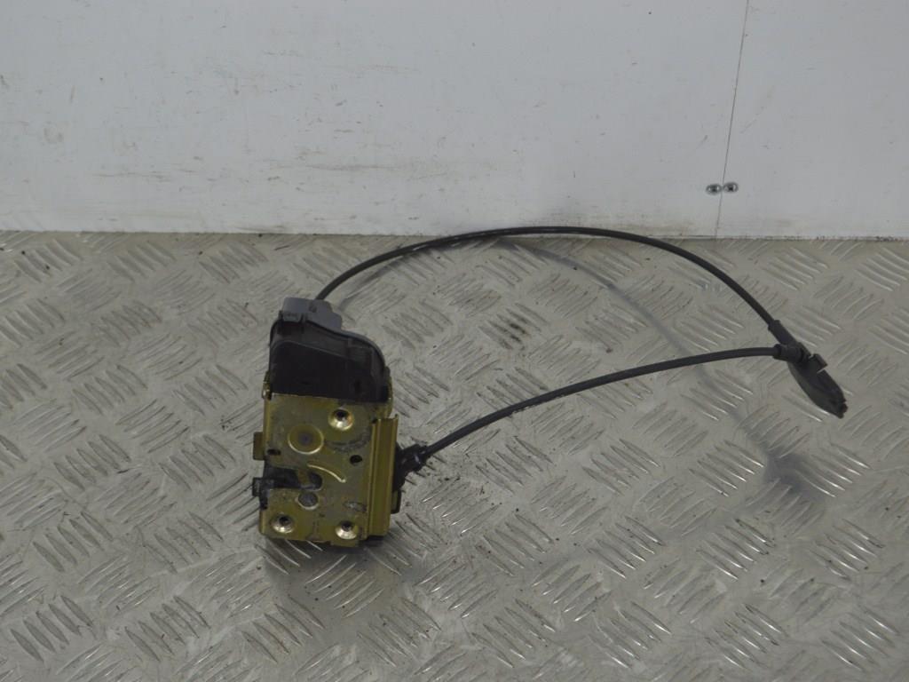 Замок двери задней правой