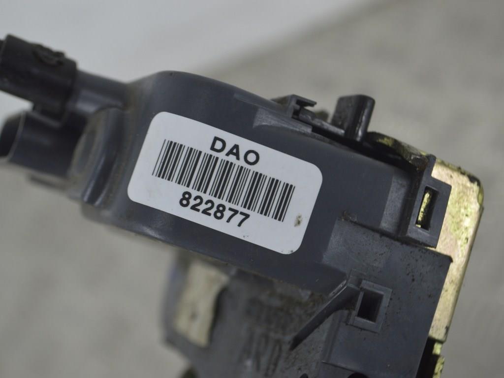 Замок двери задней правой