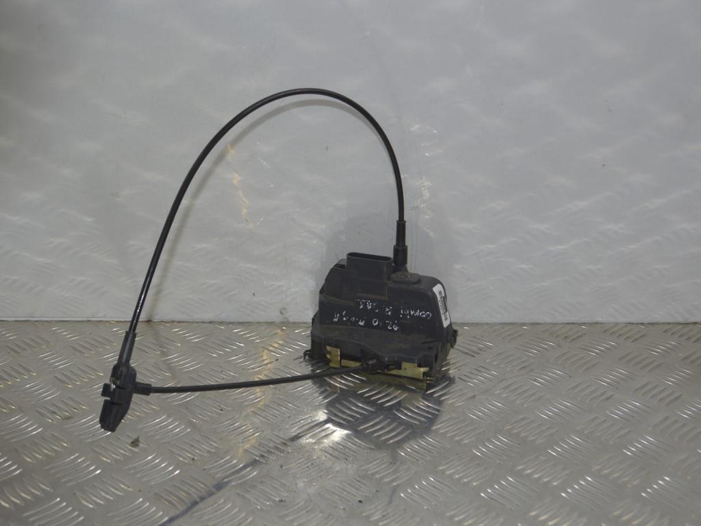 Замок двери задней правой