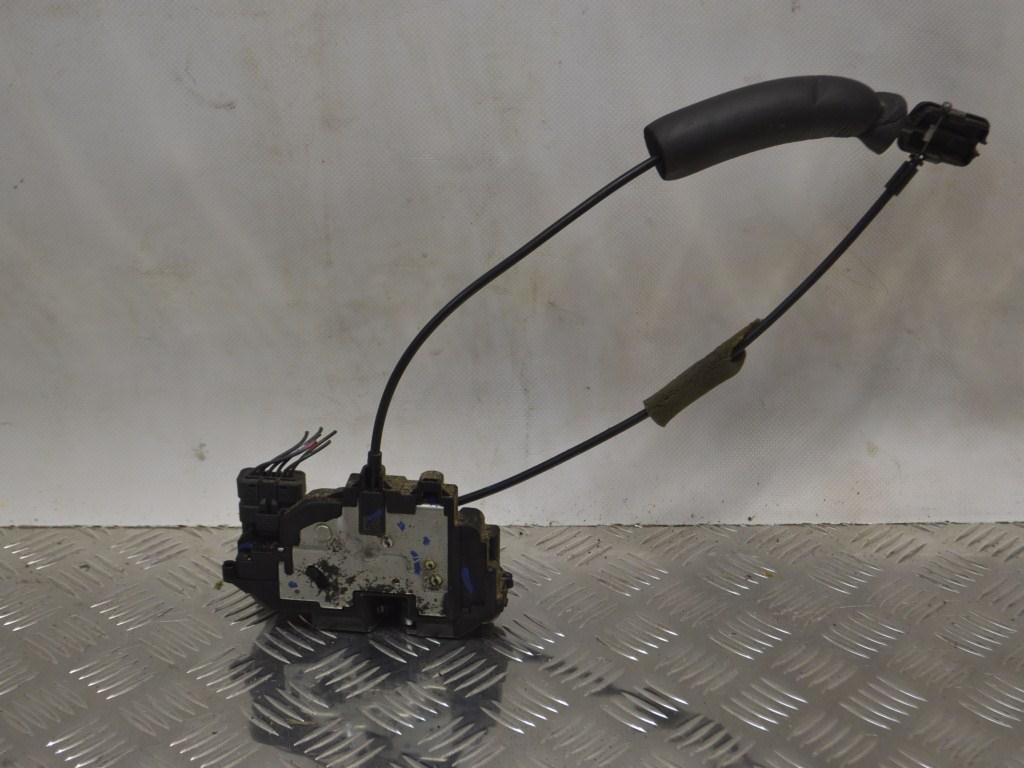 Замок двери задней правой