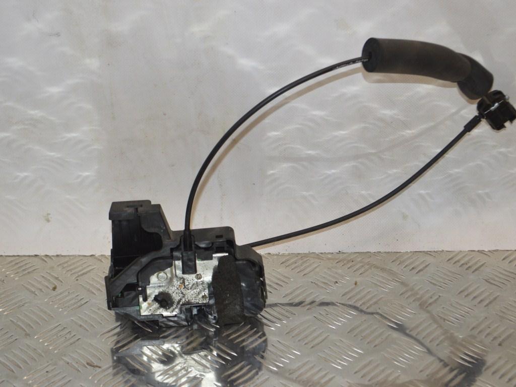 Замок двери задней правой