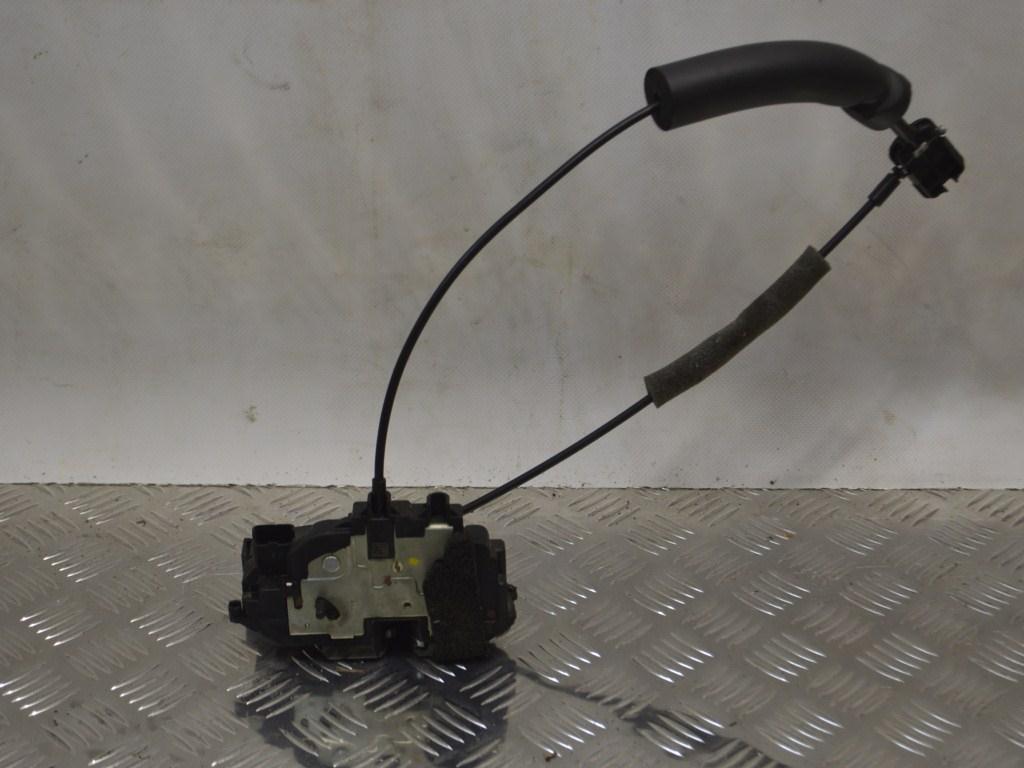 Замок двери задней правой Renault Megane 3 (2008-2019) 825029240R