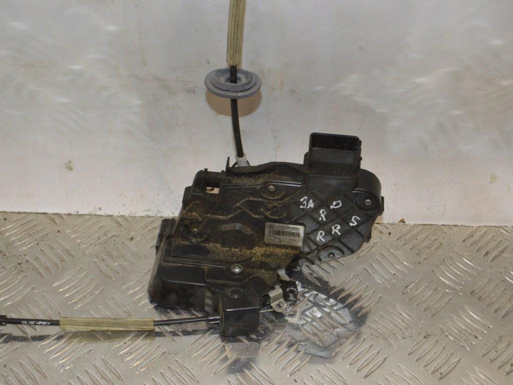 Замок двери задней правой