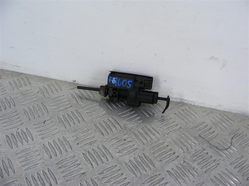 Замок лючка топливного бака Renault Megane 2 (2002-2008) 8200305732